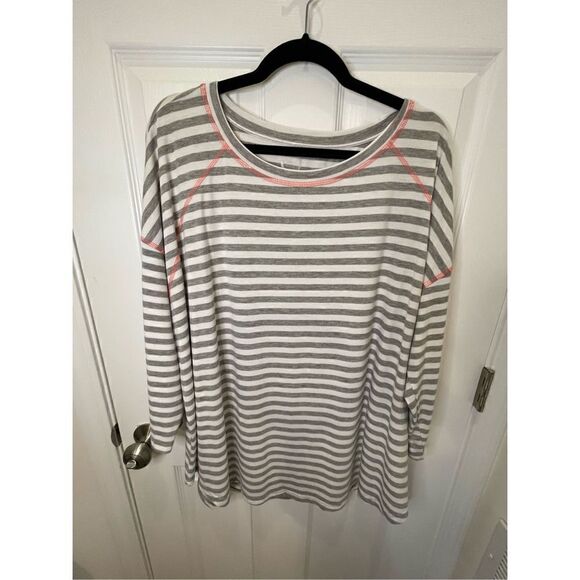 Maurice’s size 2 bundle tops shirt blouse - Picture 2 of 12